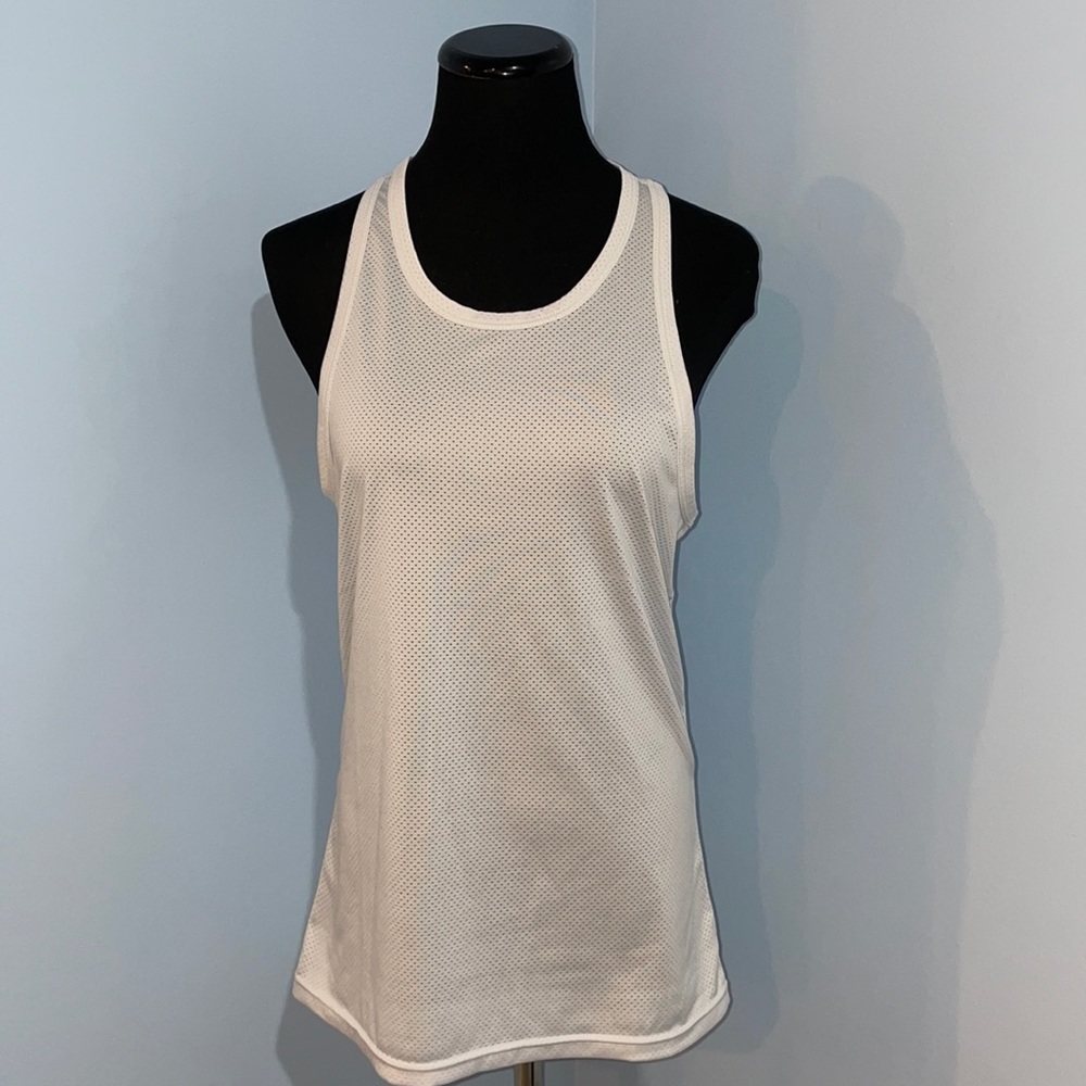 ZYIA Active Tank Top! (M)